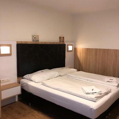 הליין Gastehaus Penny Rooms N מראה חיצוני תמונה