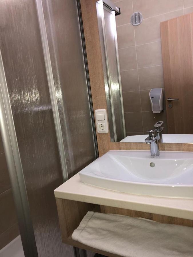 הליין Gastehaus Penny Rooms N מראה חיצוני תמונה
