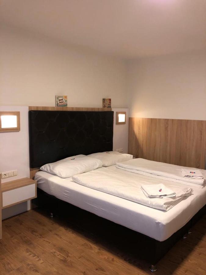 הליין Gastehaus Penny Rooms N מראה חיצוני תמונה